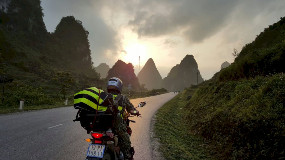 Traveling from Hanoi to Sapa by motorbike offers a unique experience for adventurous travelers 